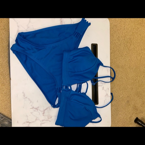 Blue Bikini - Top & Bottom - Picture 1 of 4